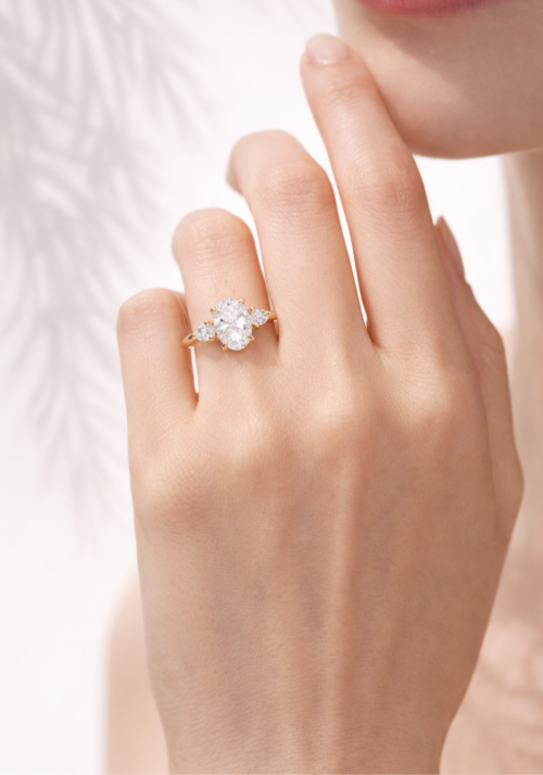 Anillo de Compromiso "Zohar" en Corte Oval