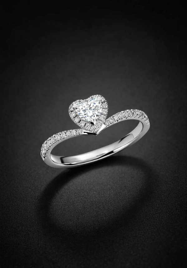 Anillo de Compromiso "Elor" en Corte Corazón