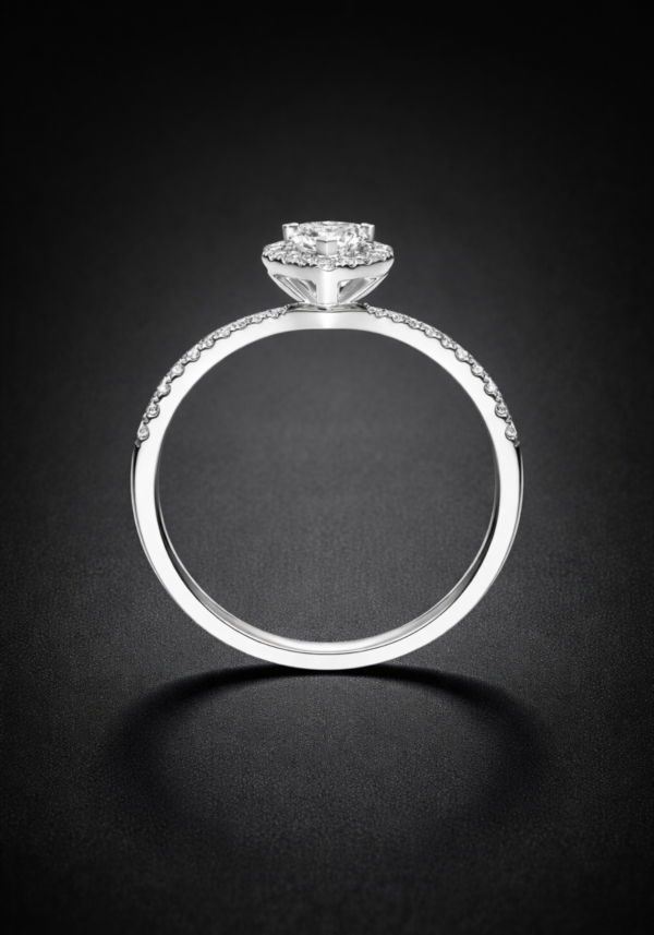 Anillo de Compromiso "Elor" en Corte Corazón