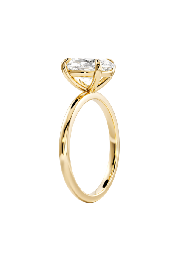 Anillo de Compromiso "Eliah" en Corte Oval