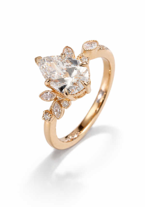 Anillo de Compromiso "Edén" en Corte Pera