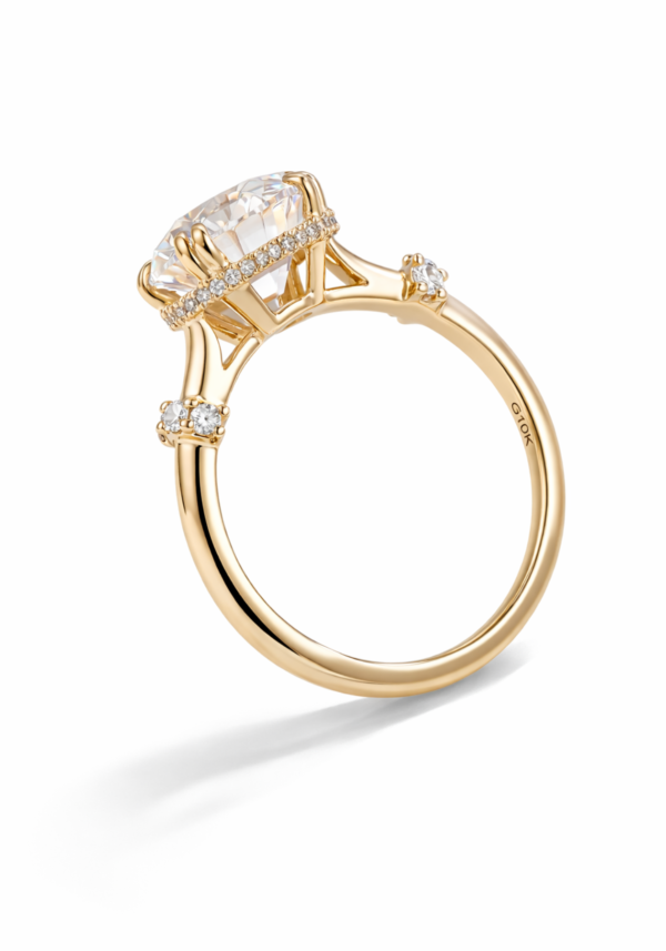 Anillo de Compromiso "Yadí" en Corte Redondo