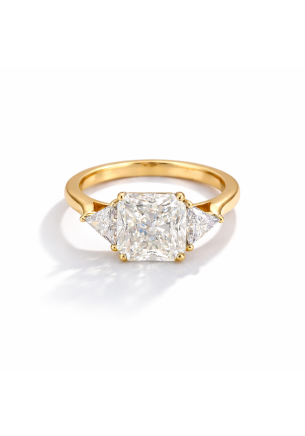 Anillo de Compromiso "Sahar" en Corte Radiante