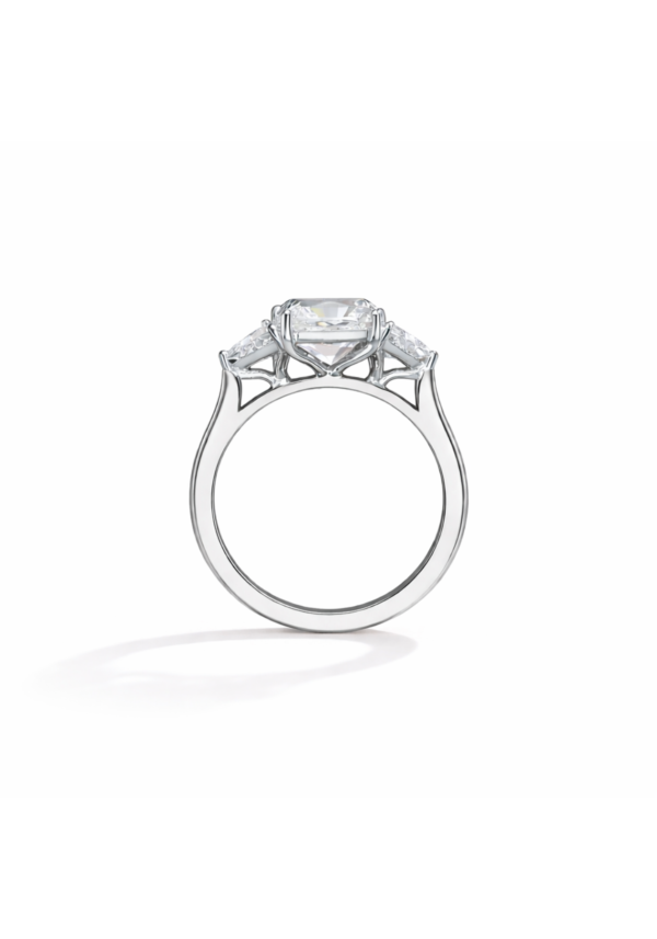 Anillo de Compromiso "Sahar" en Corte Radiante