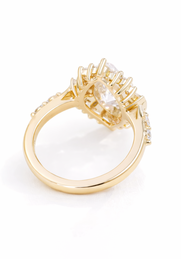 Anillo de Compromiso "Gran Seláh" en Corte Marquesa