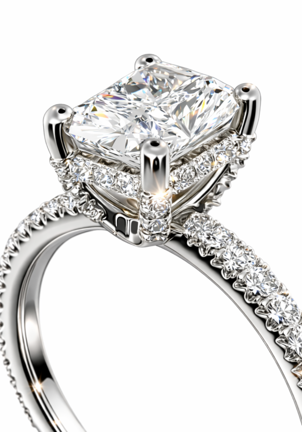 Anillo de Compromiso "Avív" en Corte Radiante