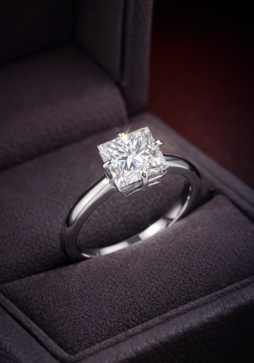 Anillo de Compromiso "Adín" en Corte Princesa